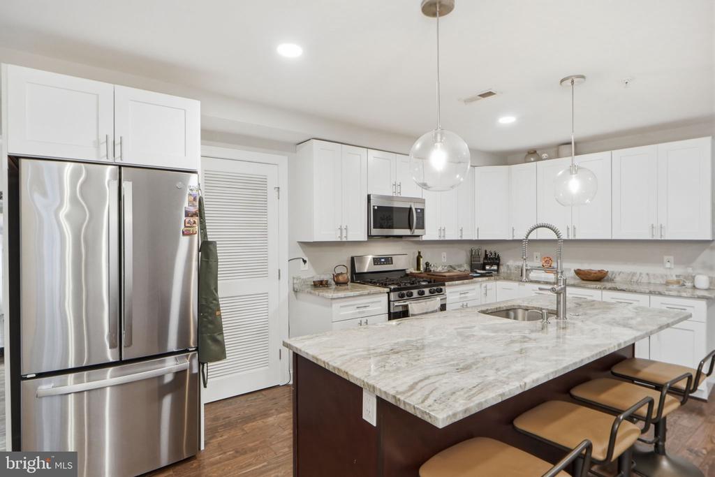 1258 HOLBROOK TERRACE NE Unit: 5