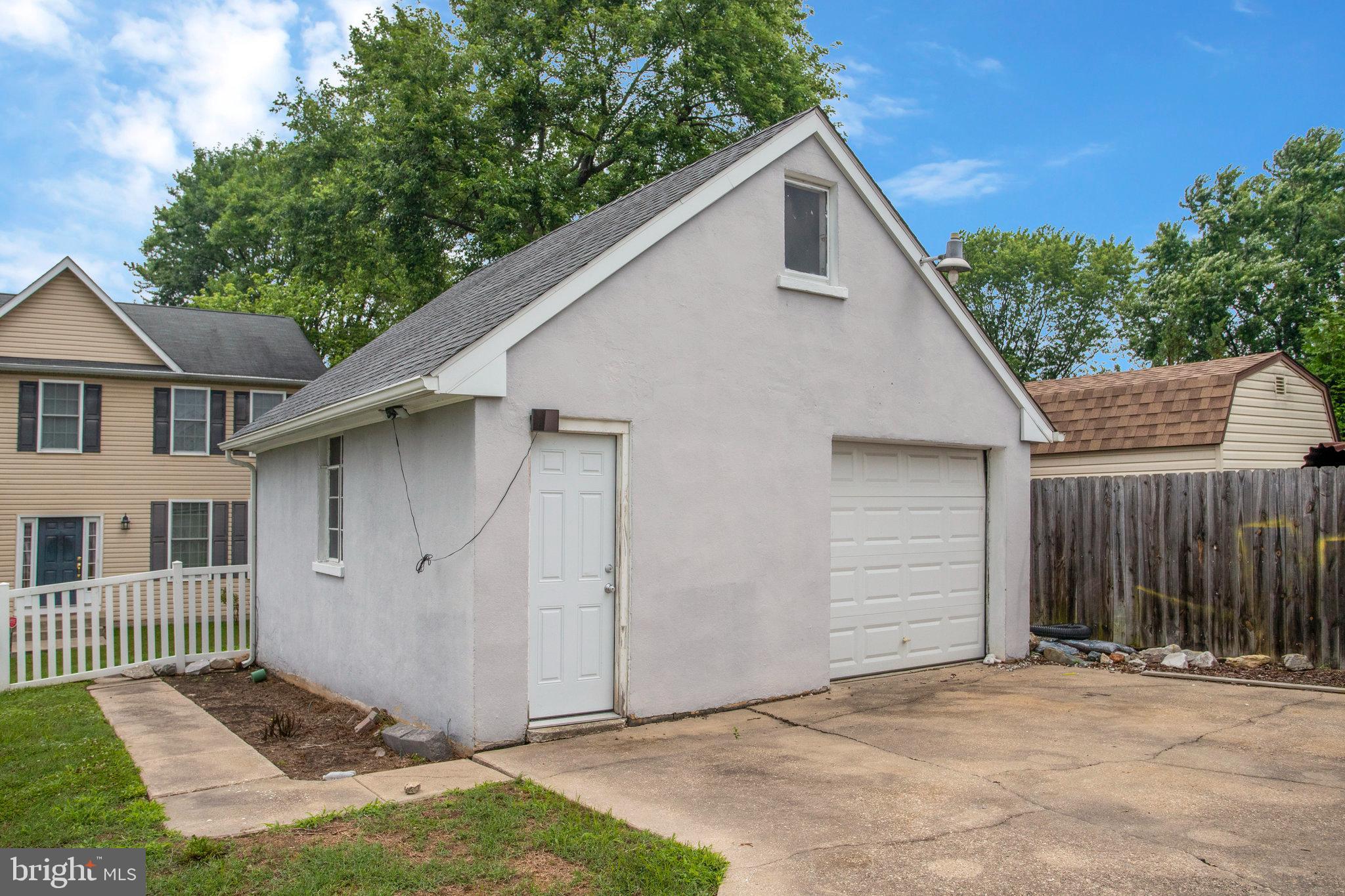 7844 Vernon Ave