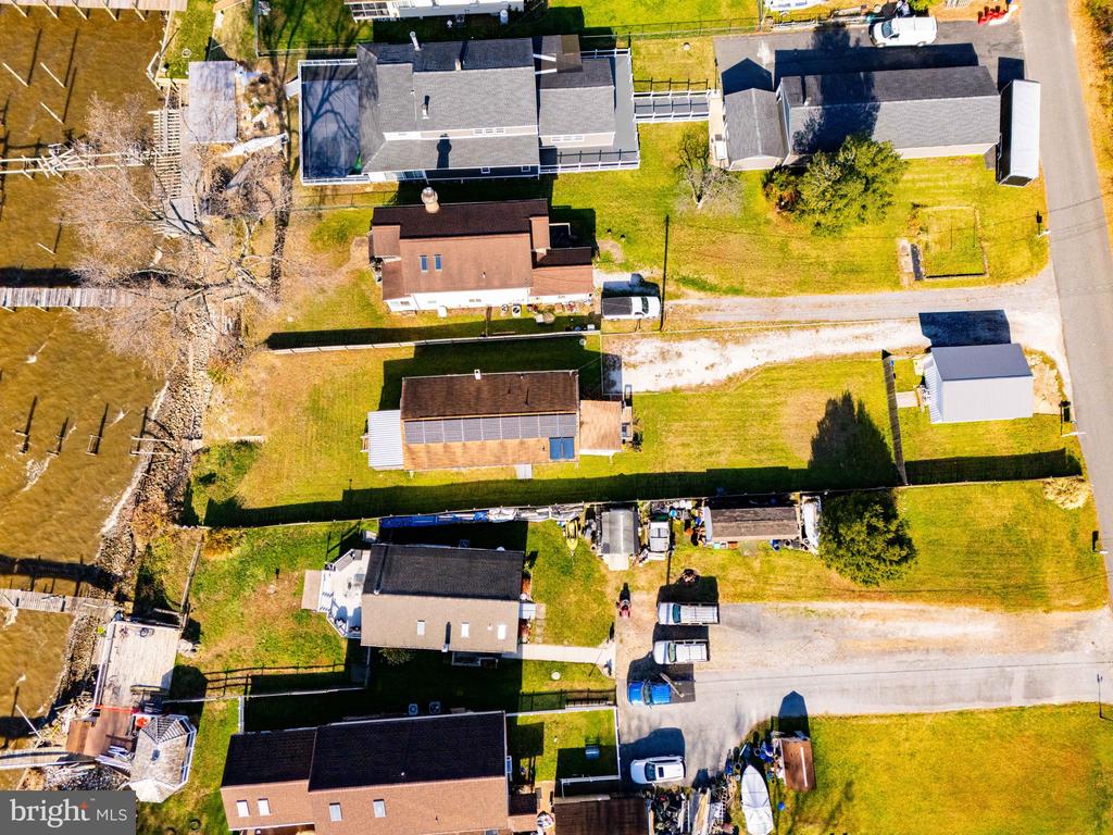 1132 E RIVERSIDE