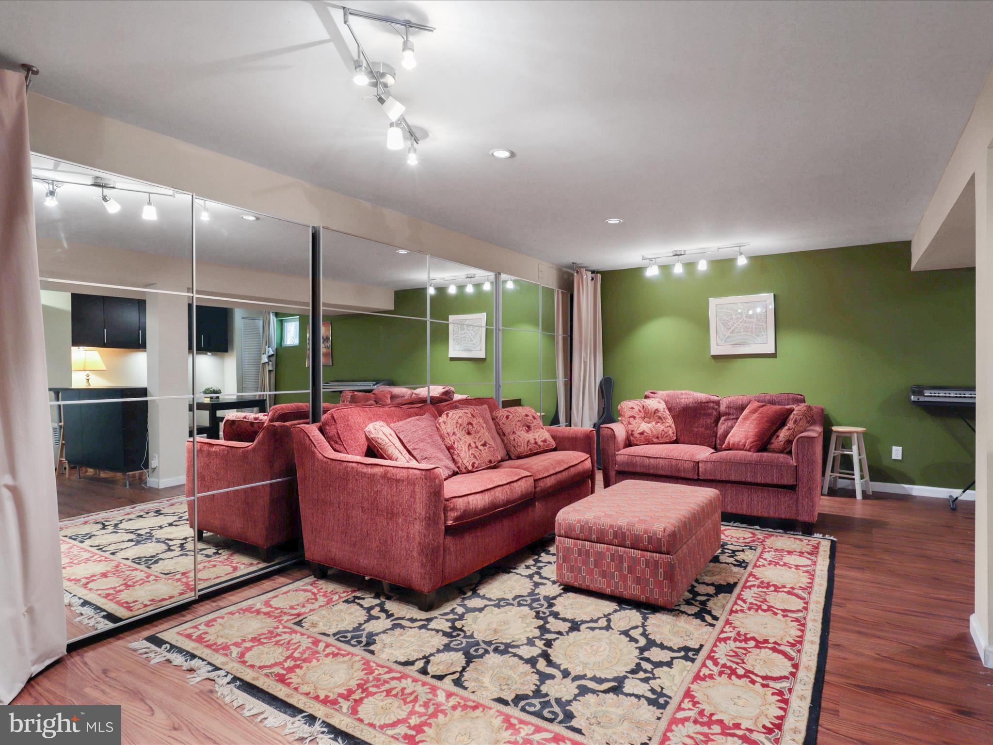 3511 Frederick Pl