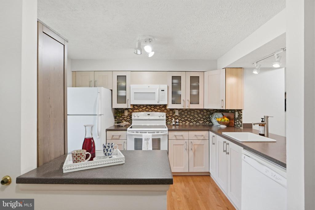 1305 ELM GROVE CIRCLE