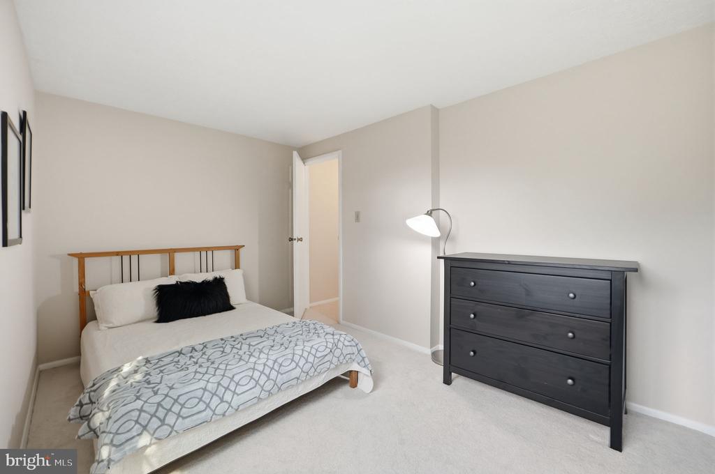 1305 ELM GROVE CIRCLE