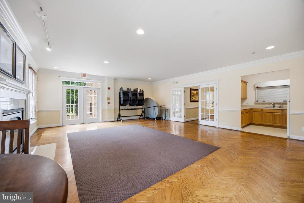 8121 NEEDWOOD ROAD Unit: T102