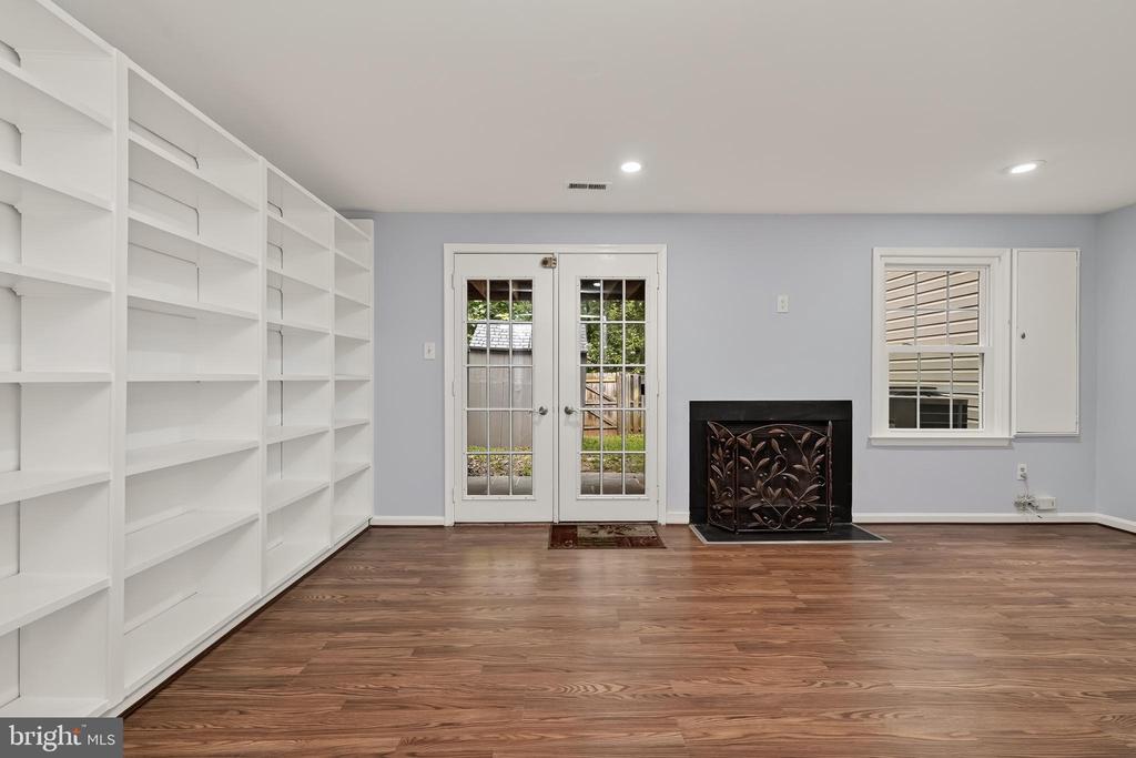 11613 PLEASANT MEADOW DRIVE