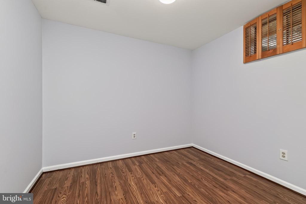 11613 PLEASANT MEADOW DRIVE