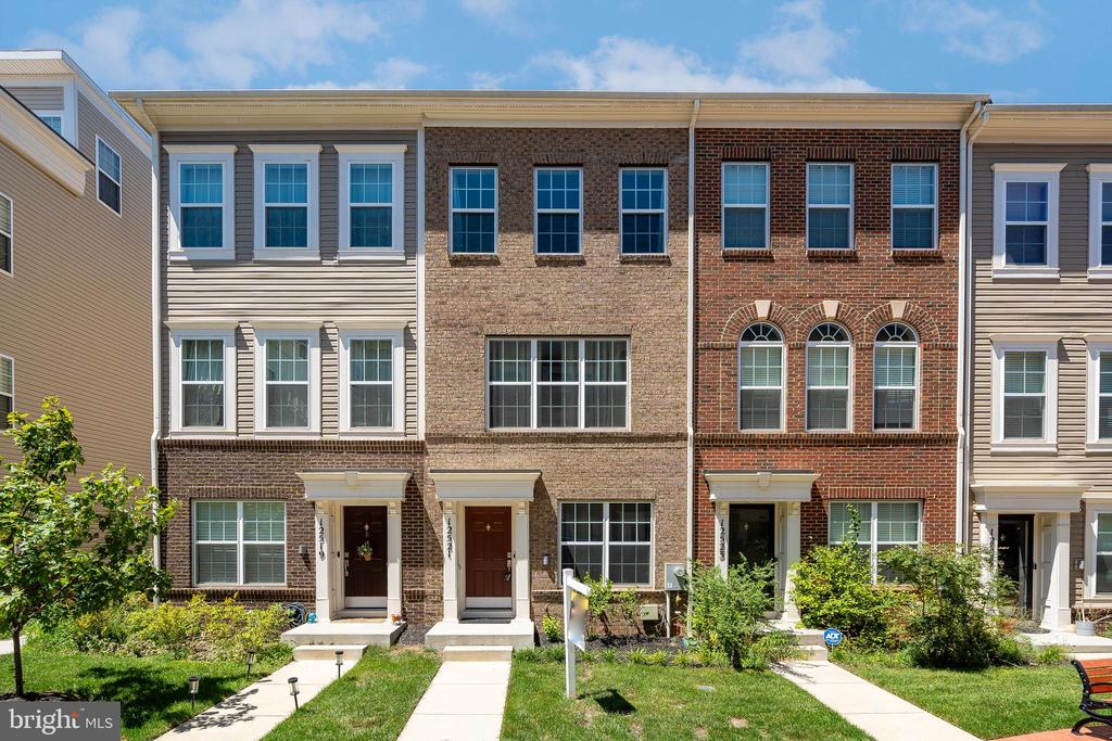 12521 Honey Locust Way