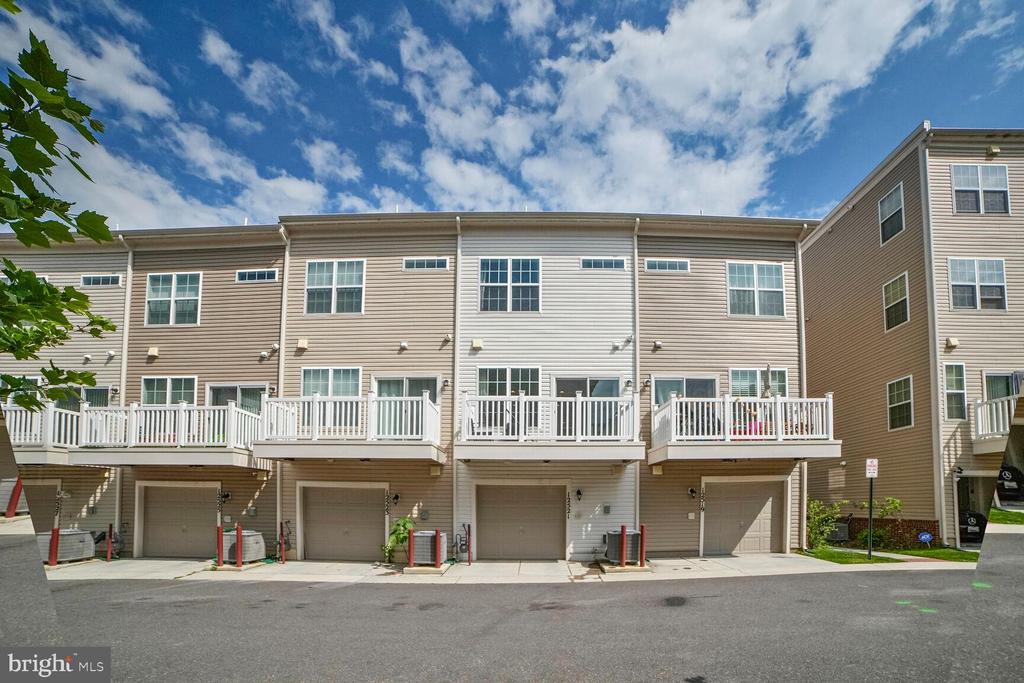 12521 Honey Locust Way