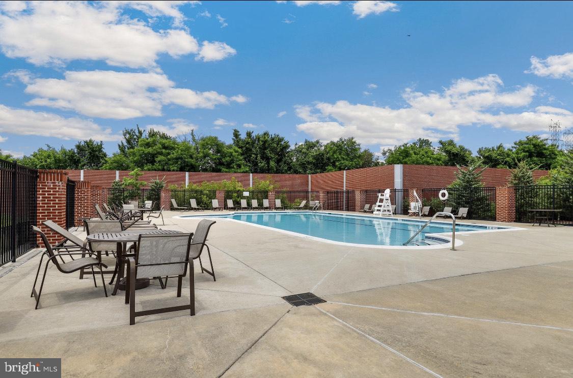 12521 Honey Locust Way