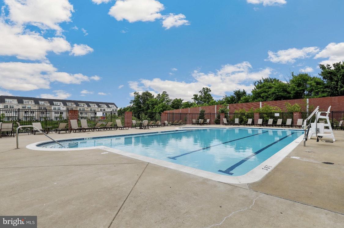 12521 Honey Locust Way