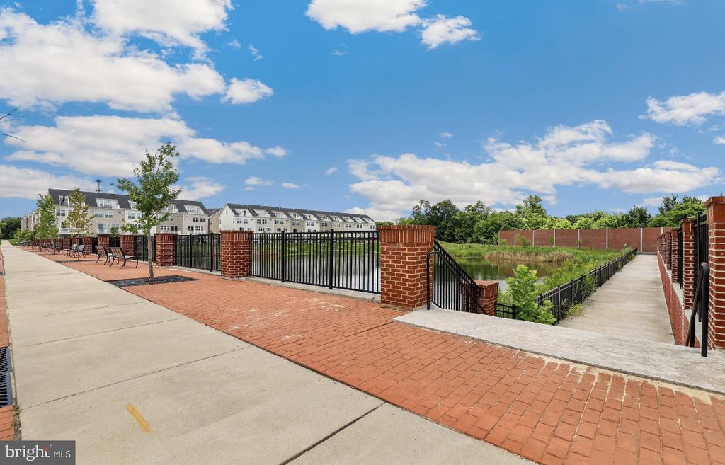 12521 Honey Locust Way
