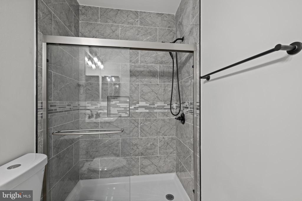 14707 HAMPSHIRE HALL COURT Unit: 204