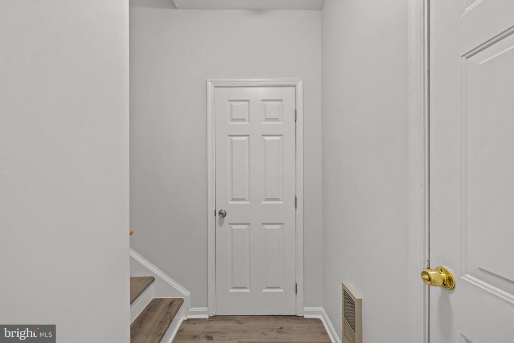 14707 HAMPSHIRE HALL COURT Unit: 204