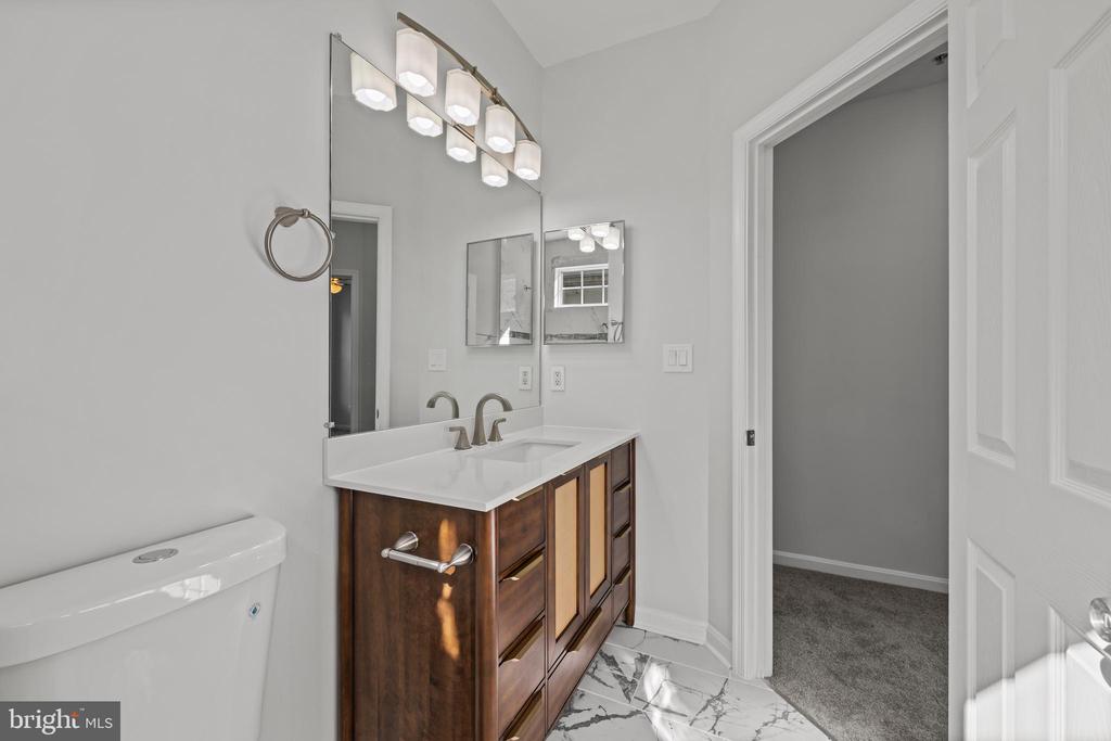 14707 HAMPSHIRE HALL COURT Unit: 204