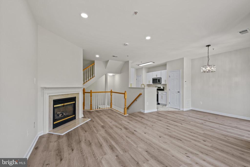 14707 HAMPSHIRE HALL COURT Unit: 204