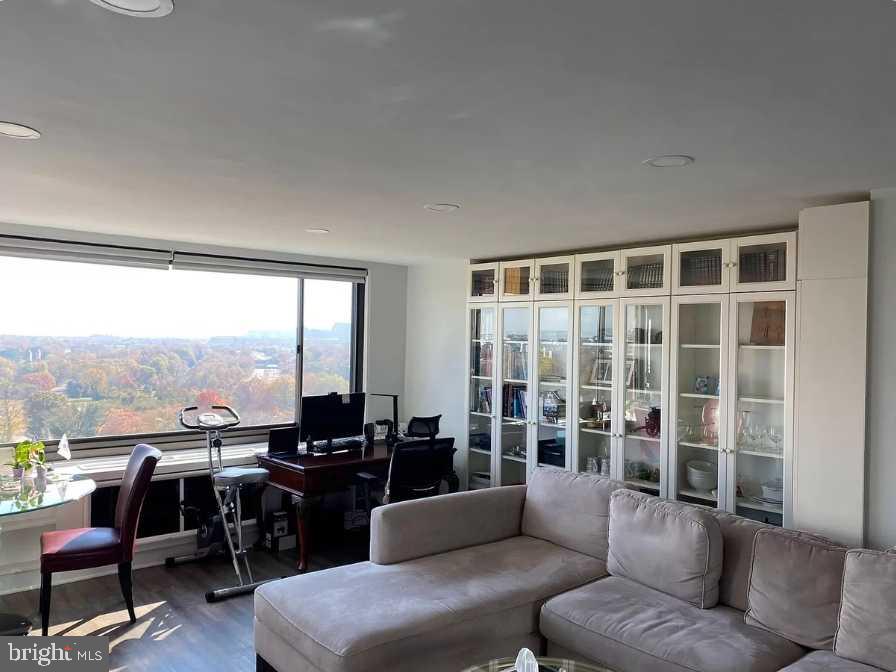 1011 Arlington Blvd #1030