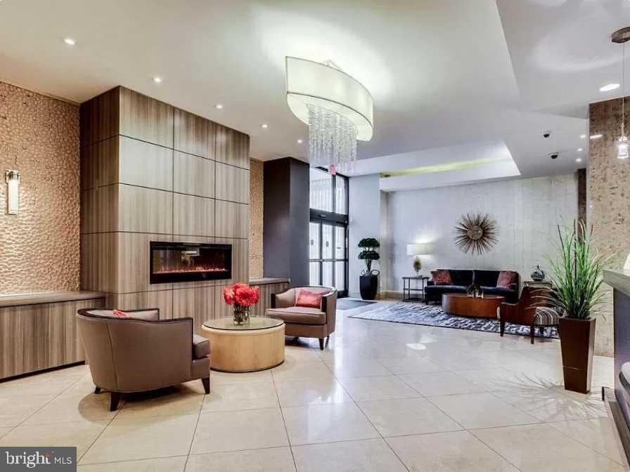 1011 Arlington Blvd #1030