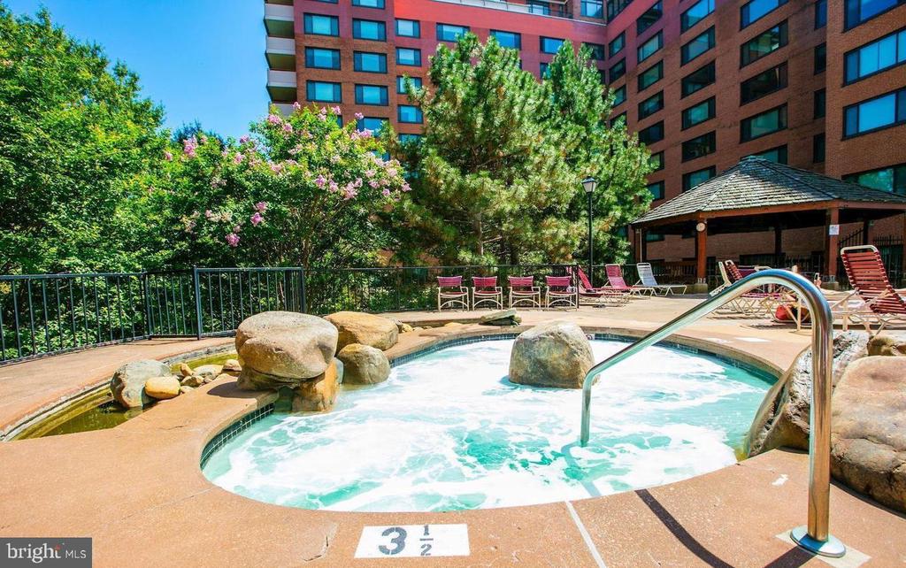 1111 ARLINGTON BOULEVARD 723