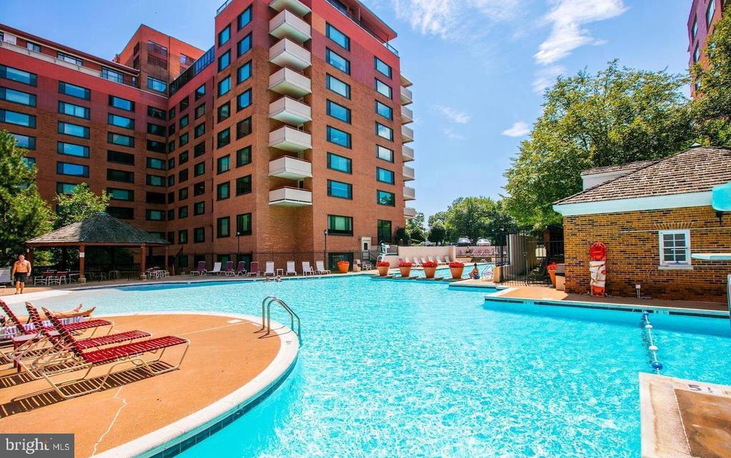 1111 ARLINGTON BOULEVARD 723
