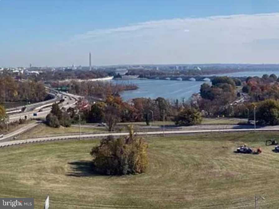 1011 ARLINGTON BOULEVARD 1030