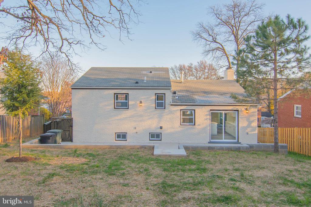 14 N MONTAGUE STREET