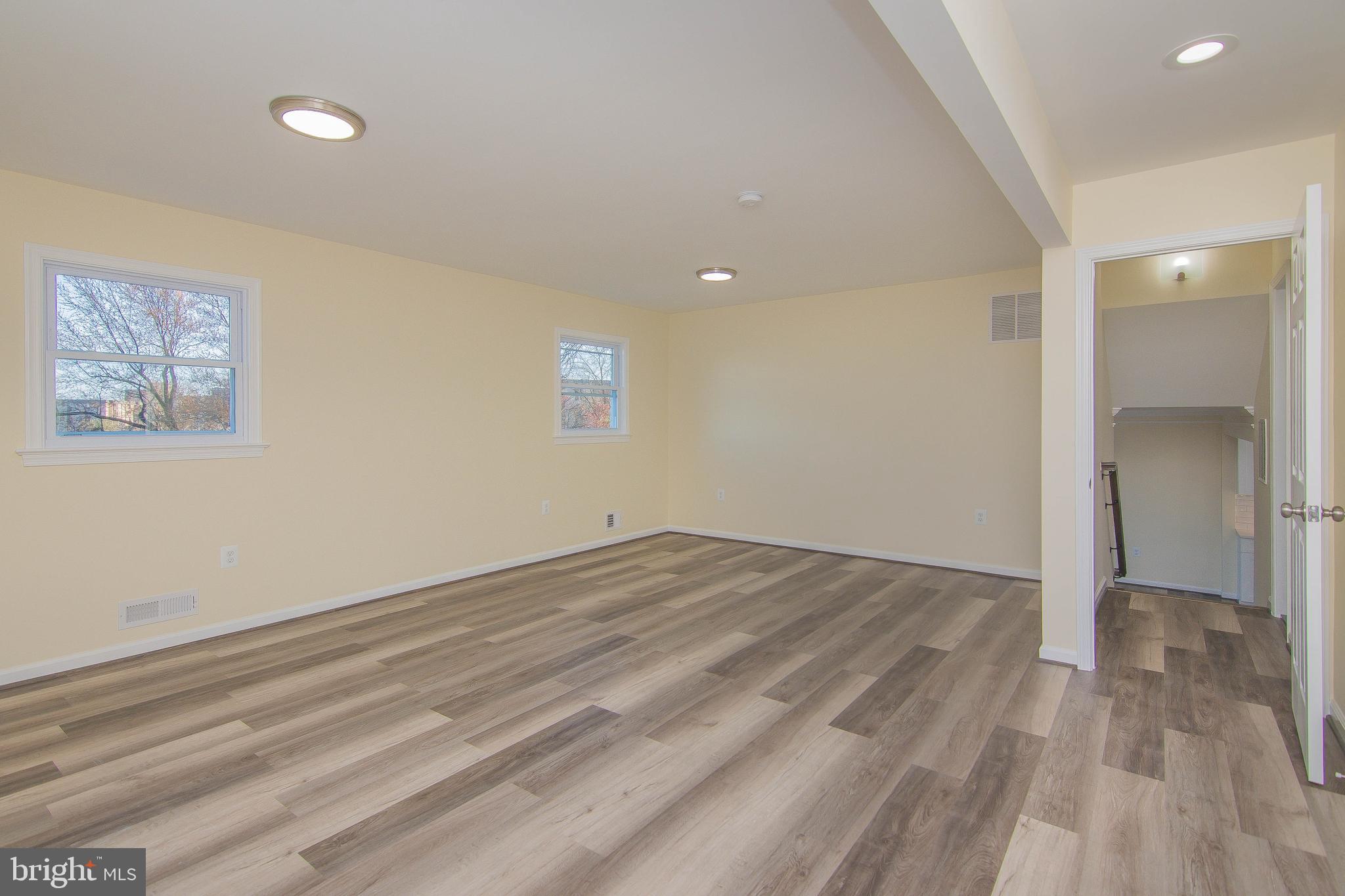 14 N MONTAGUE STREET