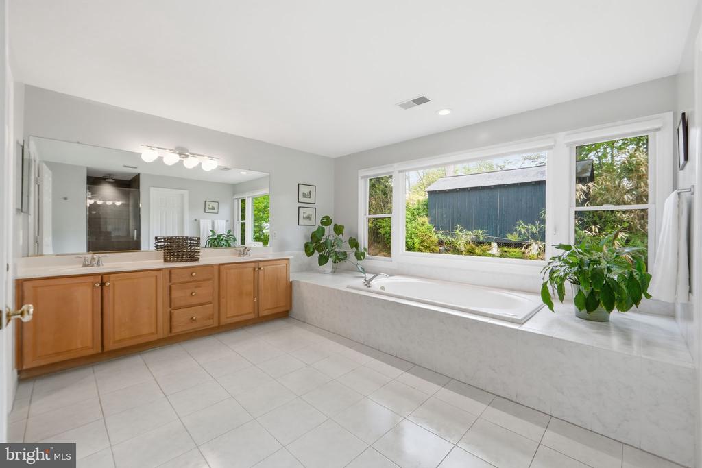 2235 MILITARY ROAD