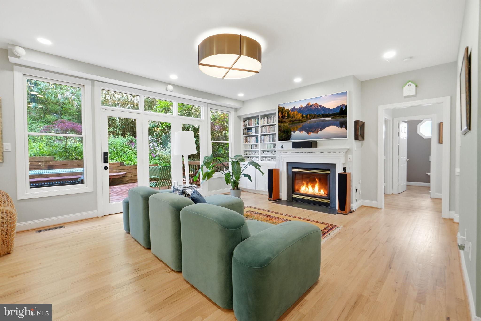 2235 MILITARY ROAD