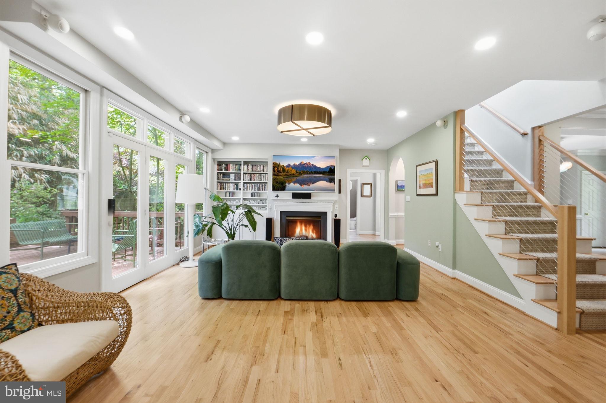 2235 MILITARY ROAD