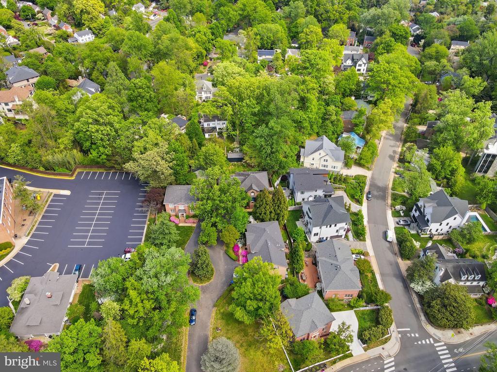 2235 MILITARY ROAD