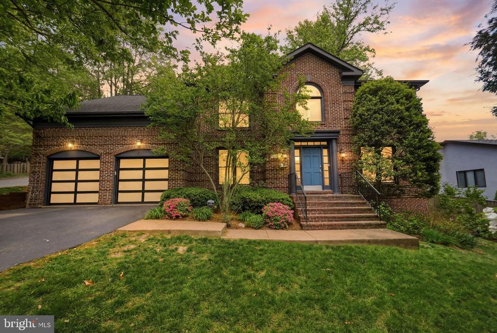 2235 MILITARY ROAD