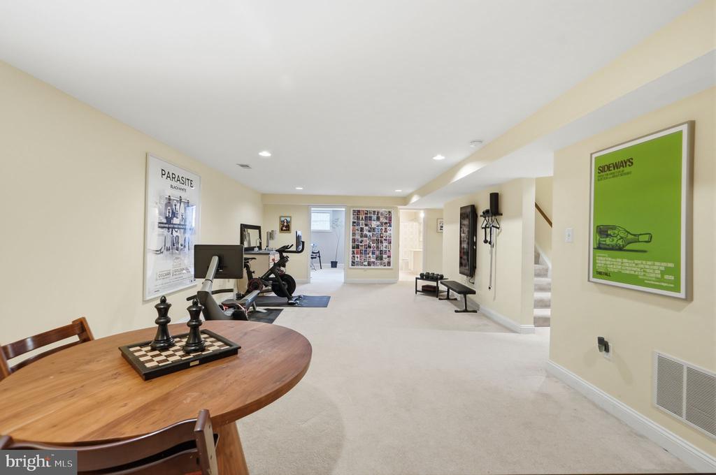 2235 MILITARY ROAD