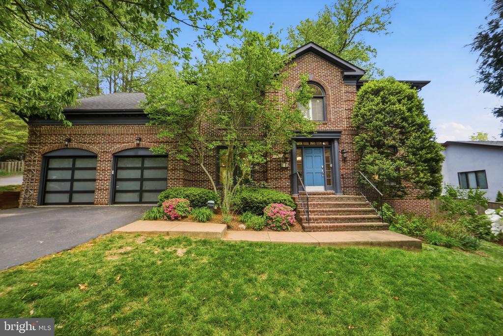 2235 MILITARY ROAD