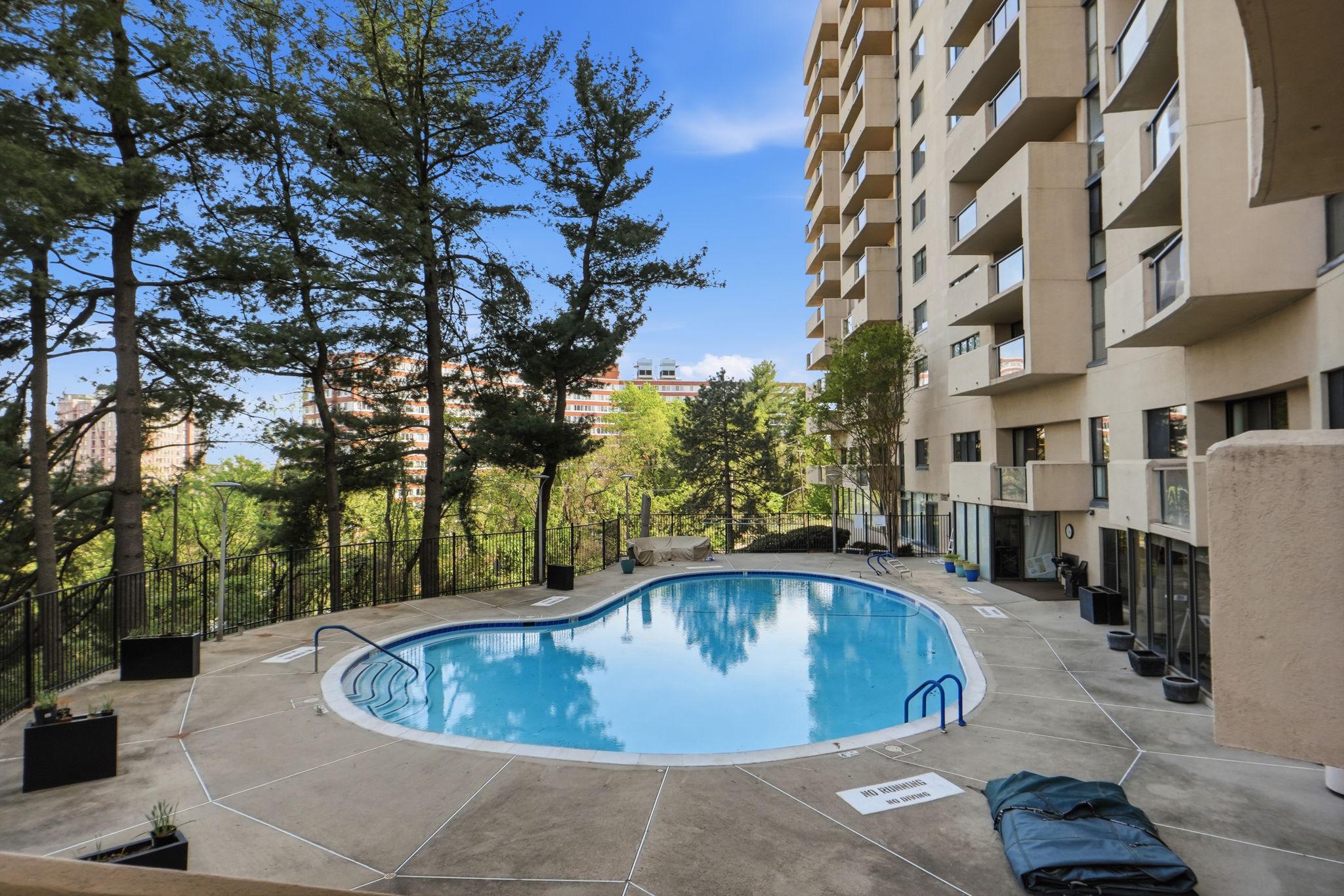 1101 S ARLINGTON RIDGE 305