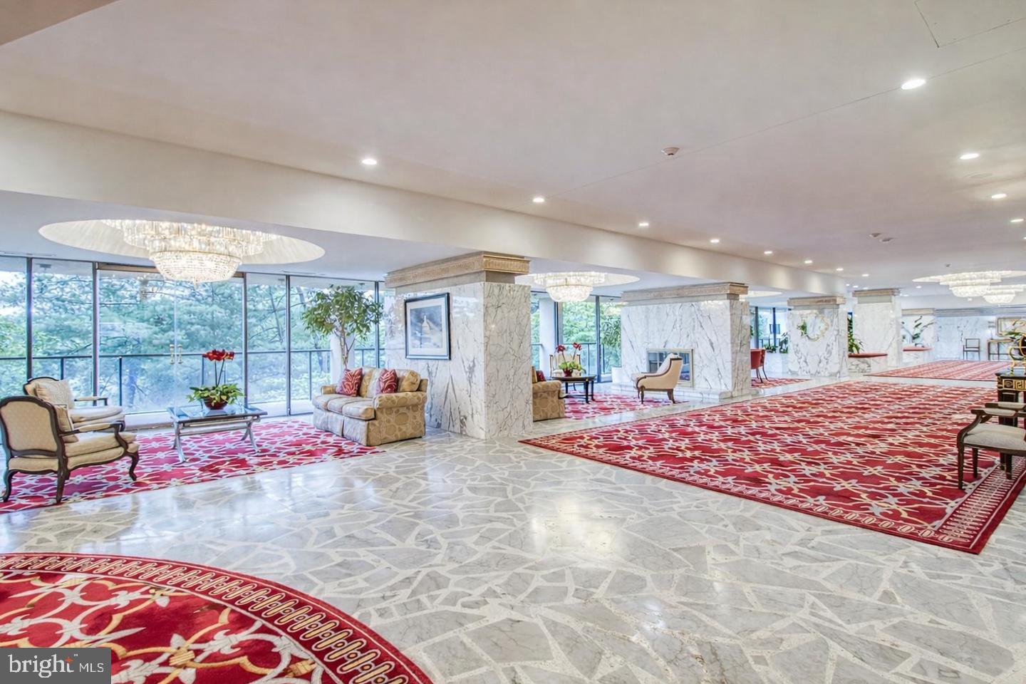 1101 S ARLINGTON RIDGE 305