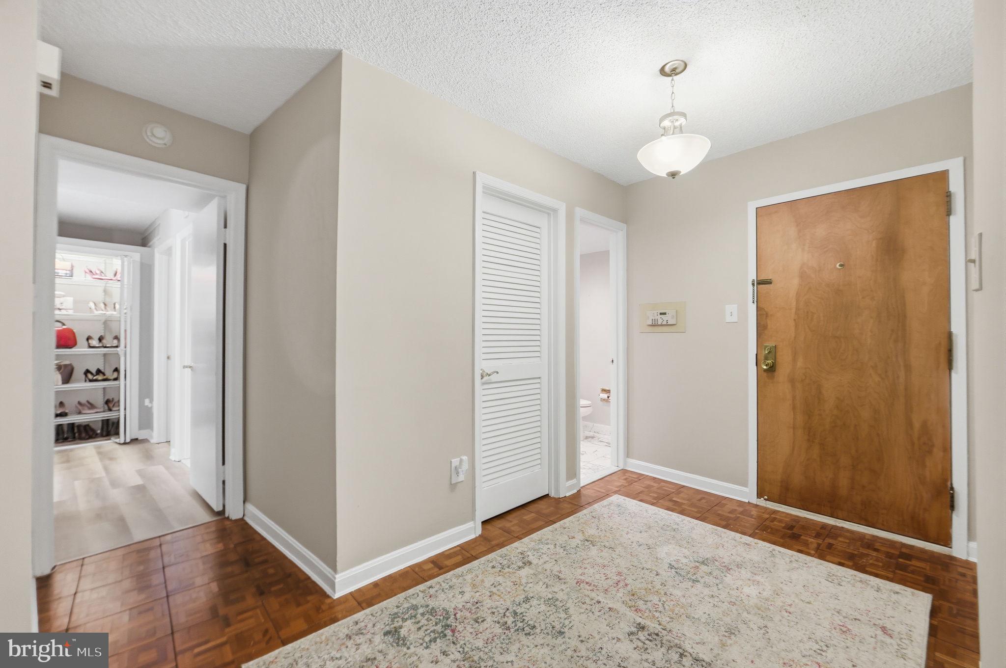 1101 S ARLINGTON RIDGE 305