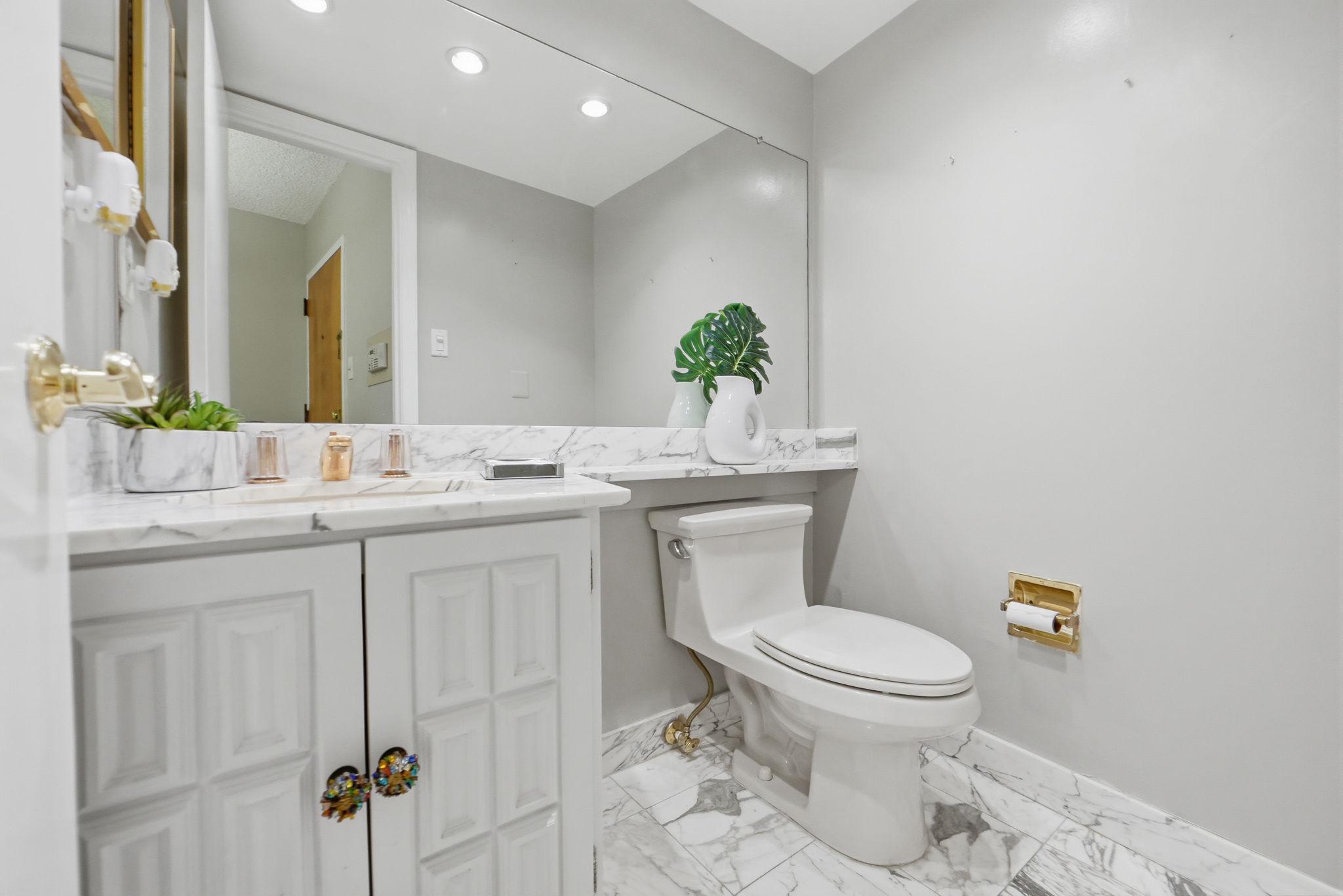 1101 S ARLINGTON RIDGE 305