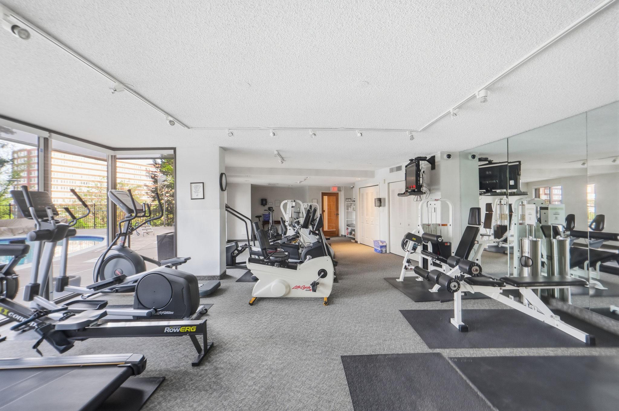 1101 S ARLINGTON RIDGE 305