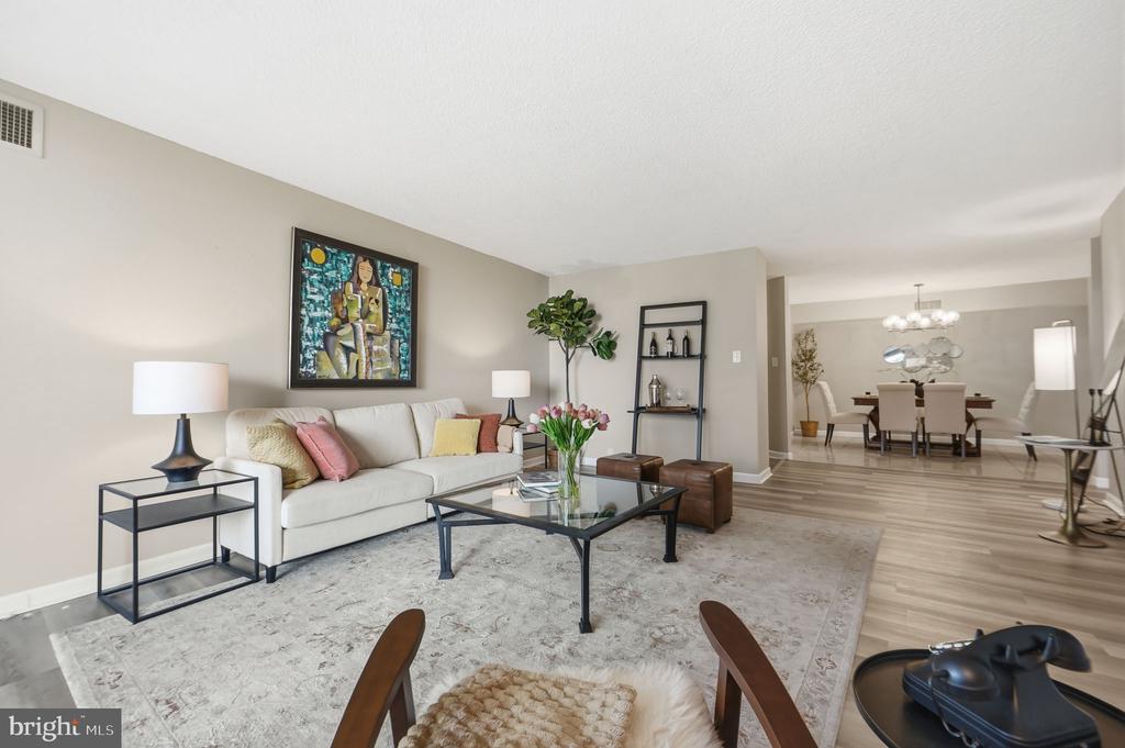1101 S. ARLINGTON RIDGE 305