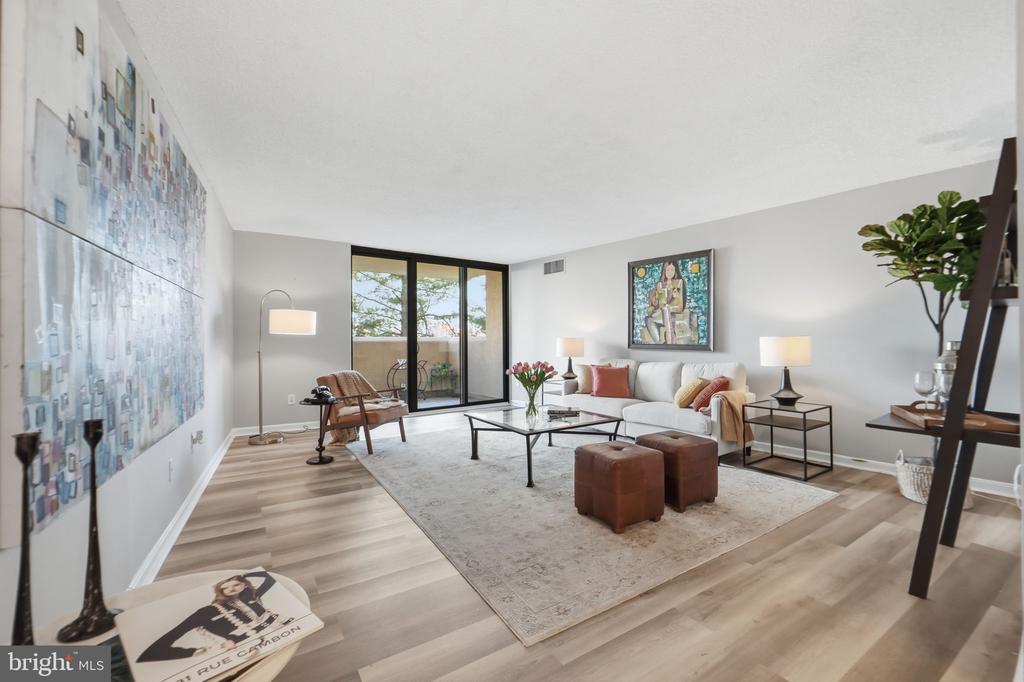 1101 S. ARLINGTON RIDGE 305