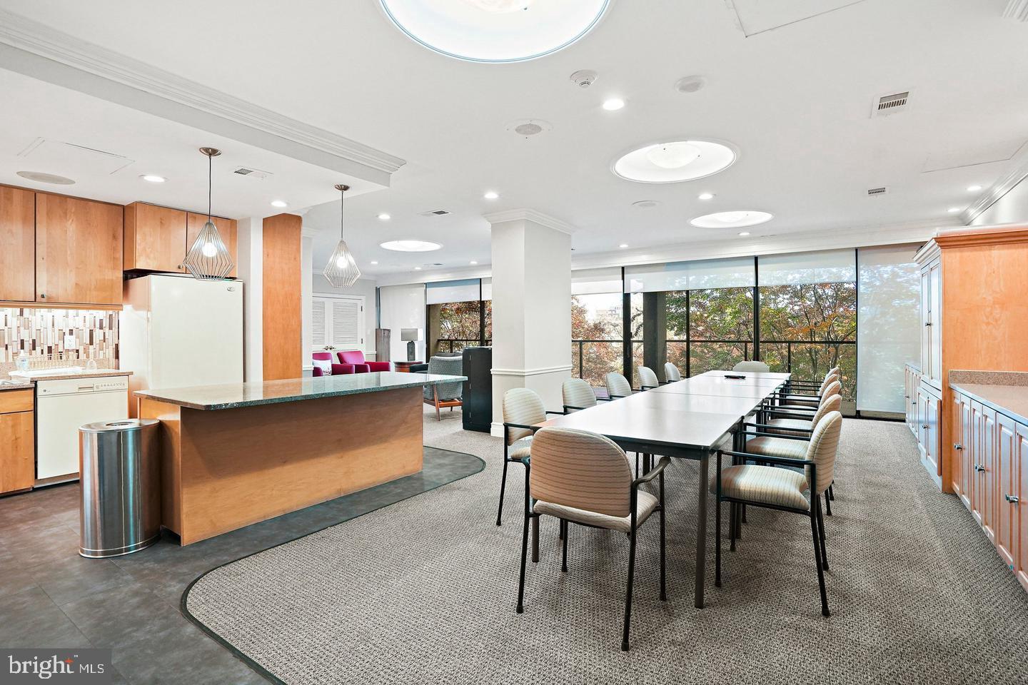1101 S. ARLINGTON RIDGE 305