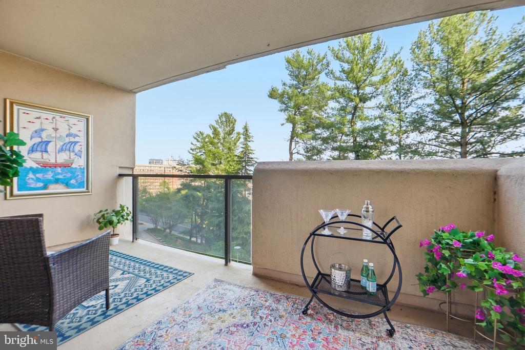 1101 S. ARLINGTON RIDGE 305