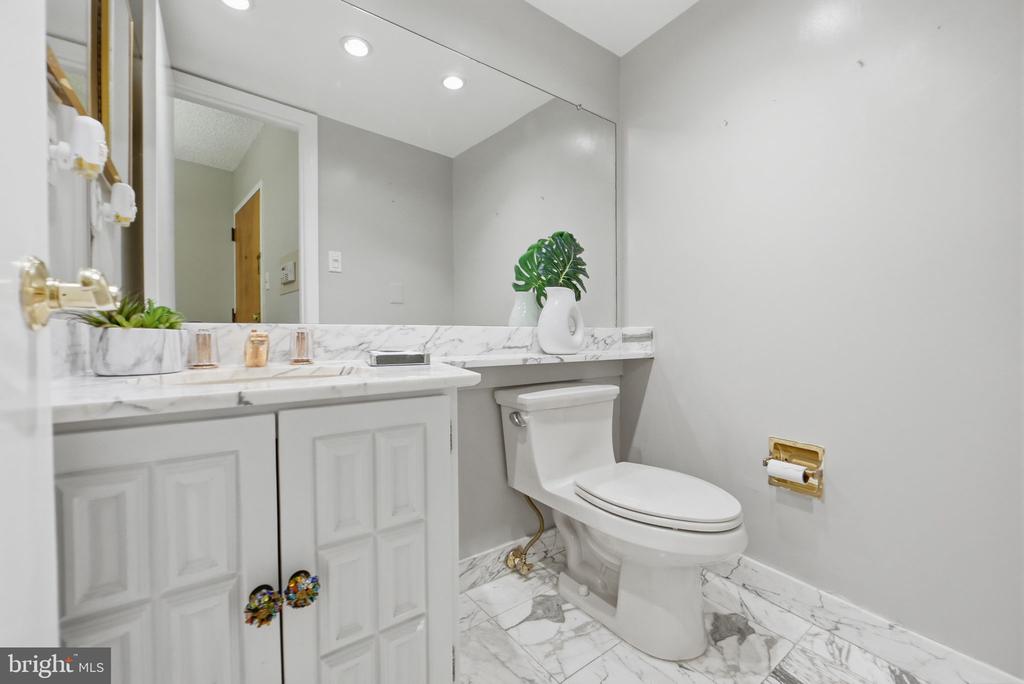 1101 S. ARLINGTON RIDGE 305