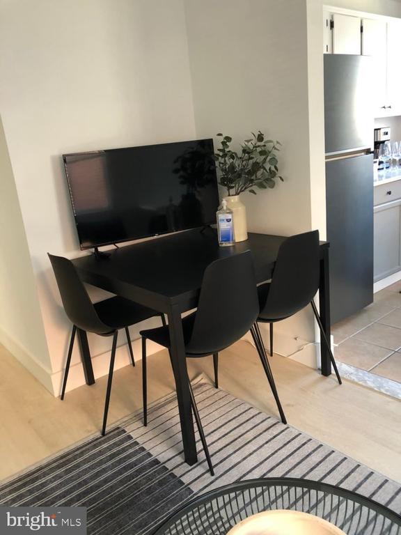 4206 WASHINGTON BOULEVARD Unit: 2