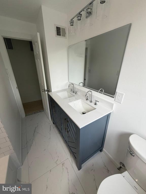 4206 WASHINGTON BOULEVARD Unit: 2