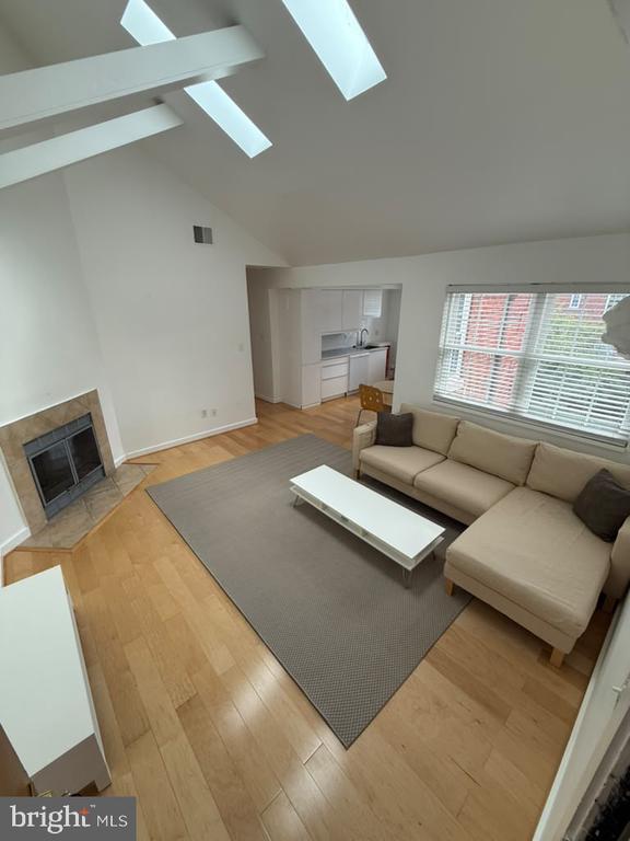 2111 N SCOTT STREET Unit: 62