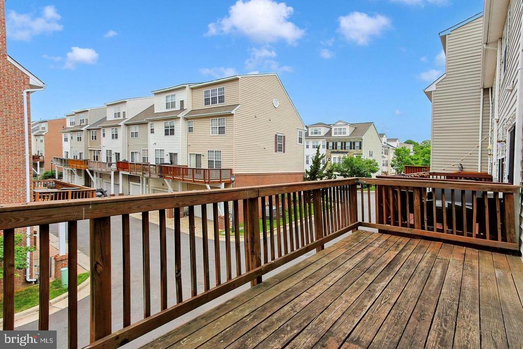 103 CAMERON PARKE CT