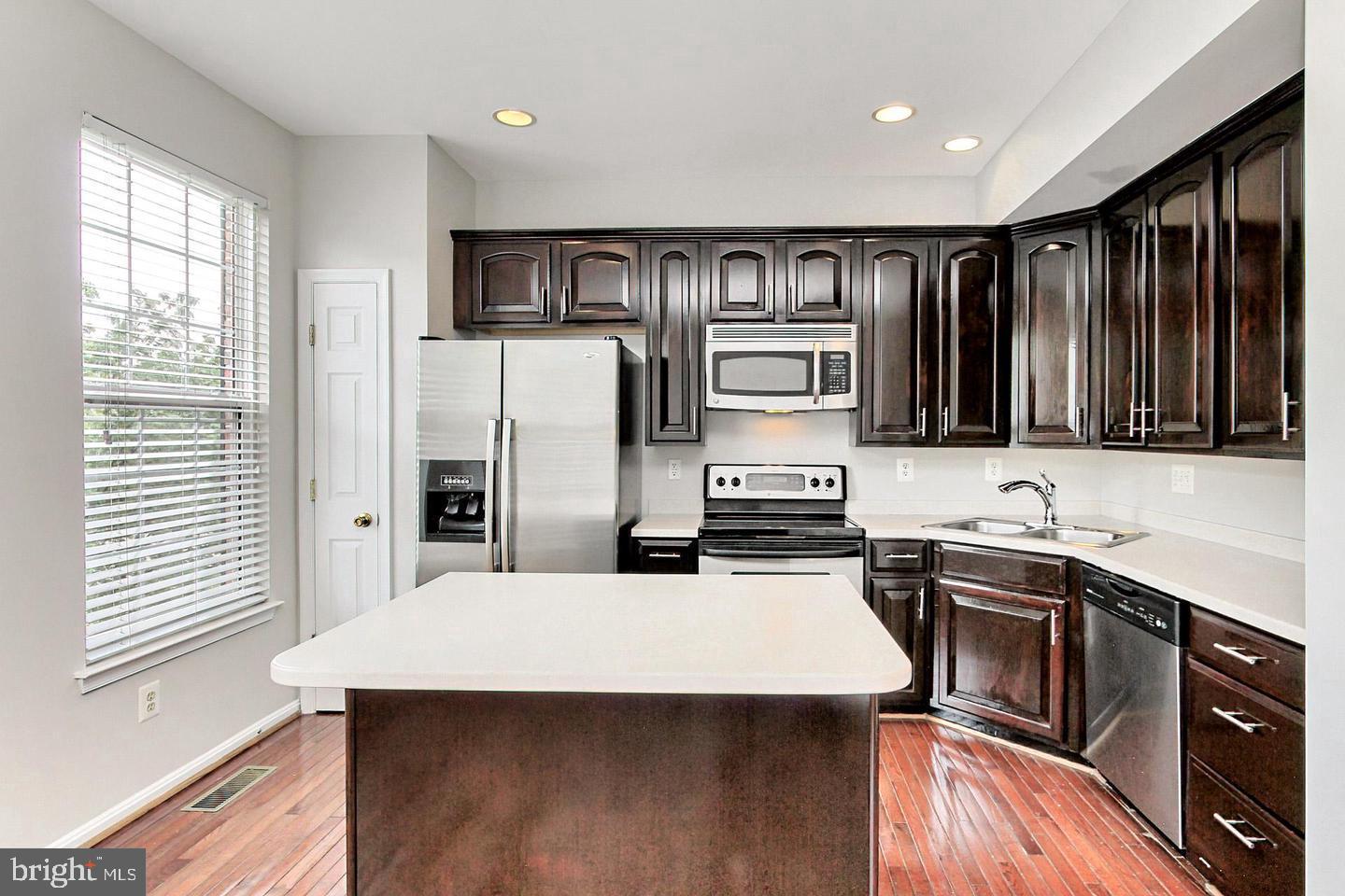 103 CAMERON PARKE CT