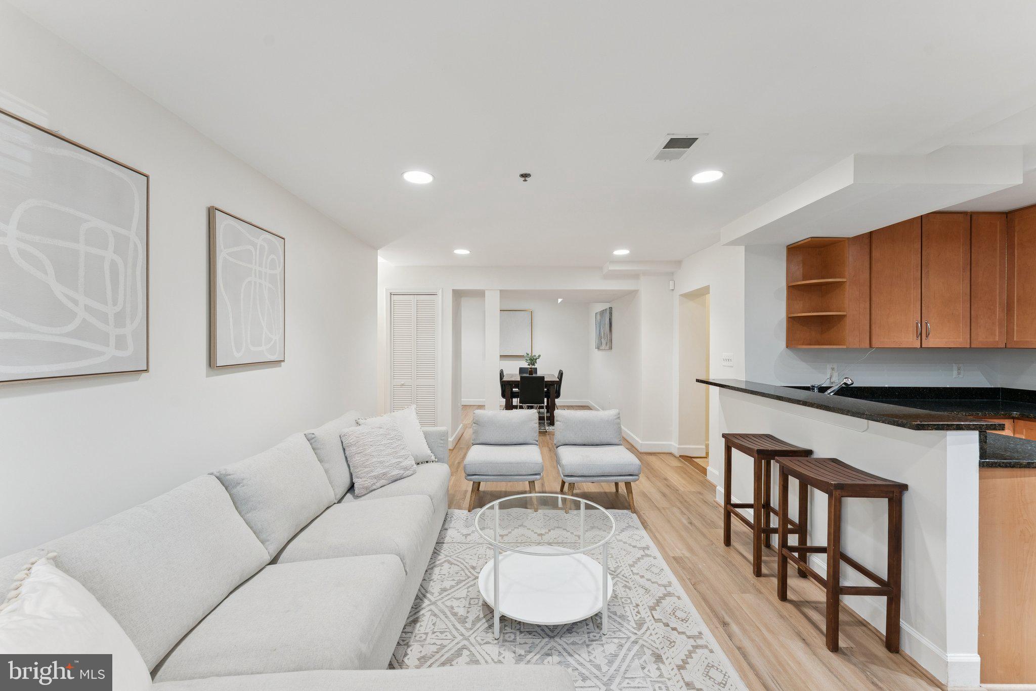 610 BASHFORD LANE 1301