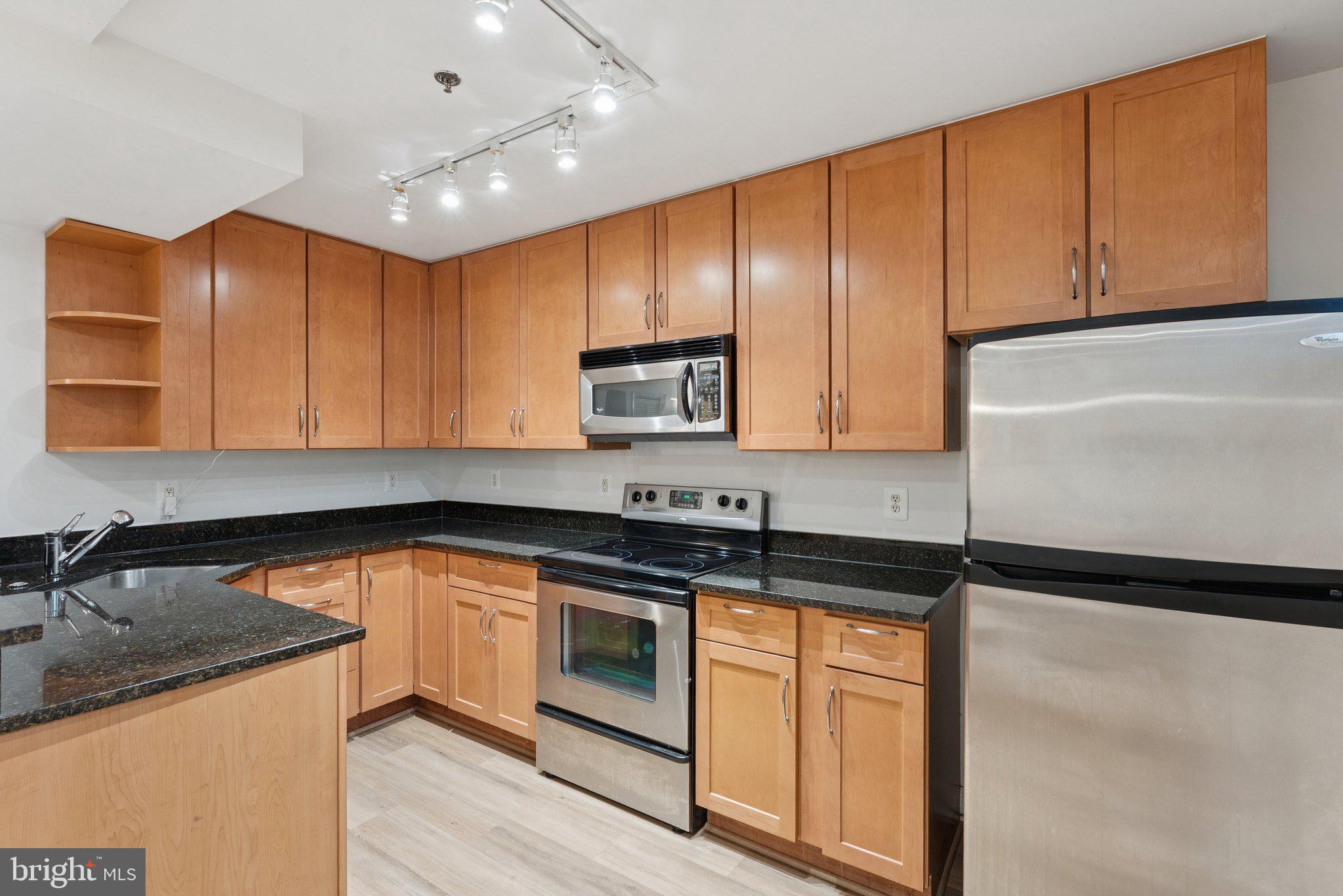 610 BASHFORD LANE 1301