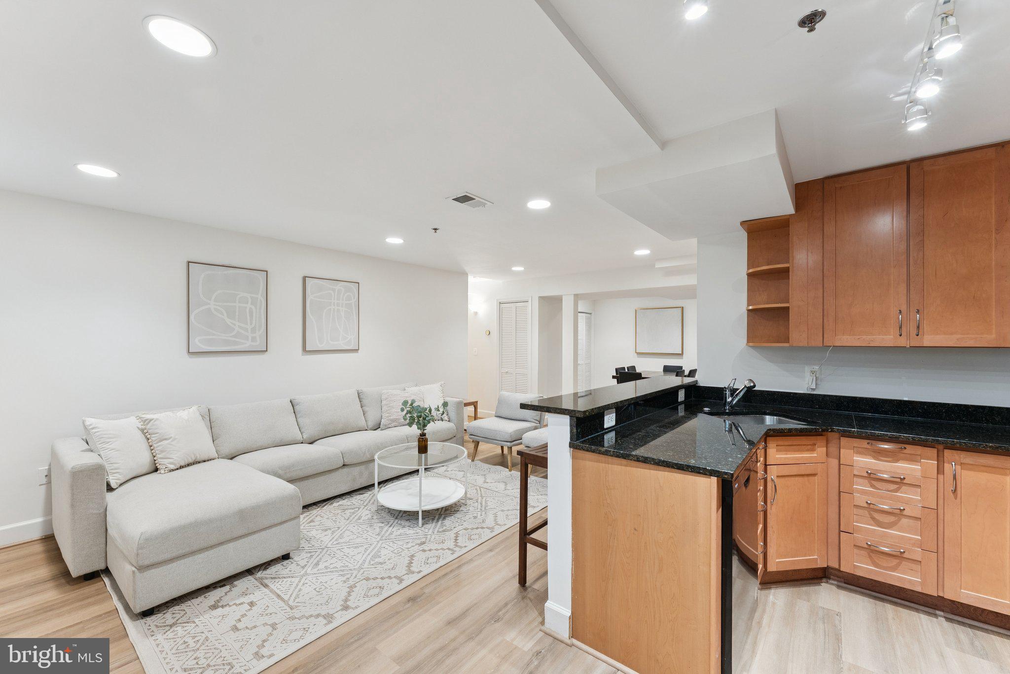 610 BASHFORD LANE 1301